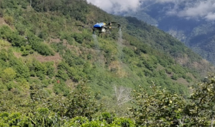 Yunnan | Landwirtschaftliche Drohnen von EAVISION helfen Baoshan Coffee Spray
