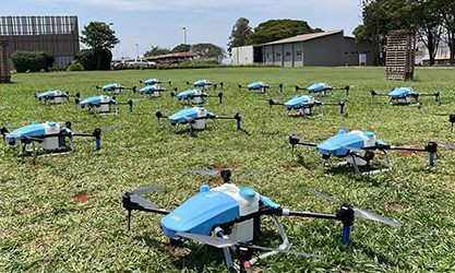 Flugvorführung des AI Intelligent Drone Sprayer in Brasilien